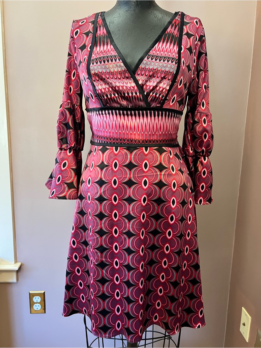 Bisou Bisou by Michele Bohbot Geometric Retro Like Tiered Puff Sleeves Dress S